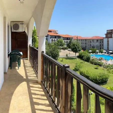 Stylish Sv елегантен двустаен св влас Sveti Vlas