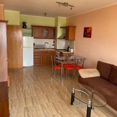 Апартамент Stylish Sv Vlas елегантен двустаен св влас *
